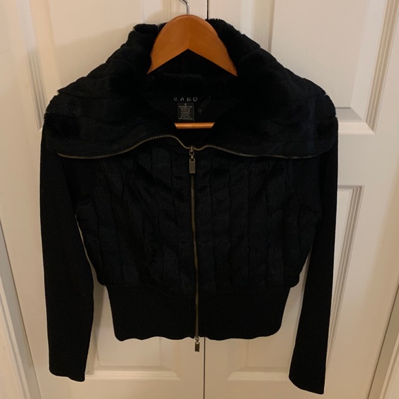 BEAUTIFUL BLACK FUR AND FABRIC CROPPED JACKET - Picture 6 of 11